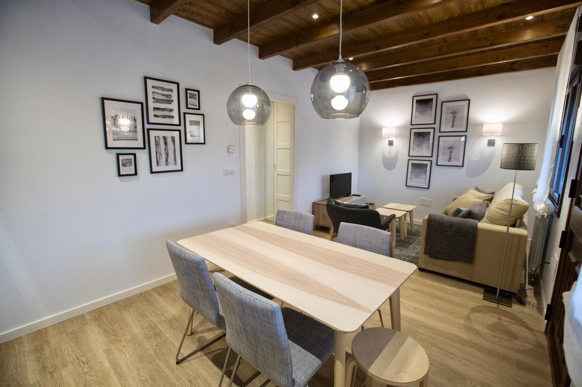 Fuente El Gueeyu Apartment กังกัส เด โอนิส ภายนอก รูปภาพ